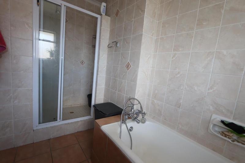 2 Bedroom Property for Sale in Claremont Western Cape